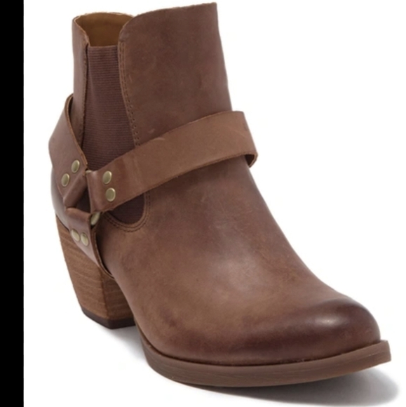 KORKS Kork Ease sz 9M Cyanna Leather Harness Buckle Studded Ankle Boots Booties - Picture 2 of 12